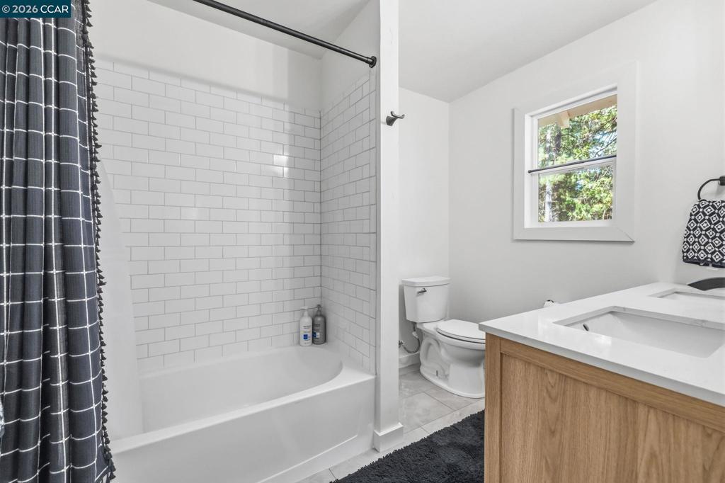 16764 Estralita Dr, Sonora, CA 95370