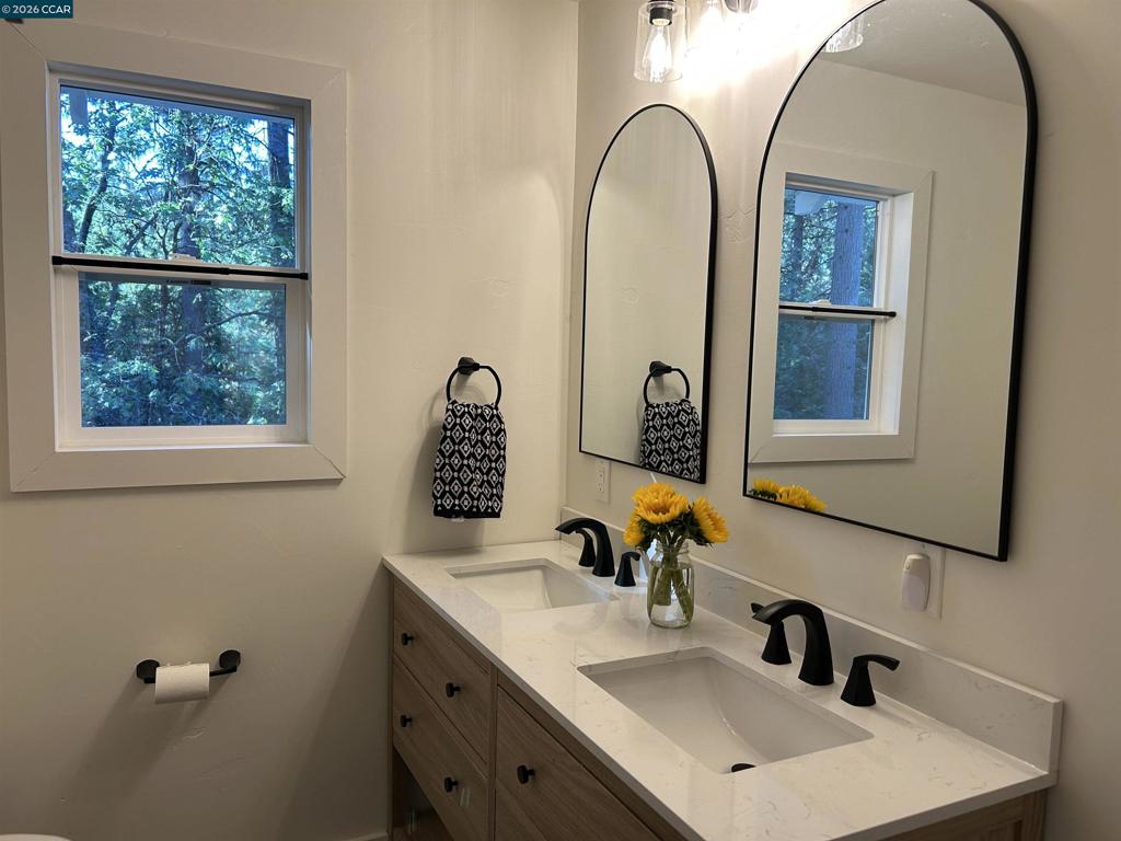 16764 Estralita Dr, Sonora, CA 95370