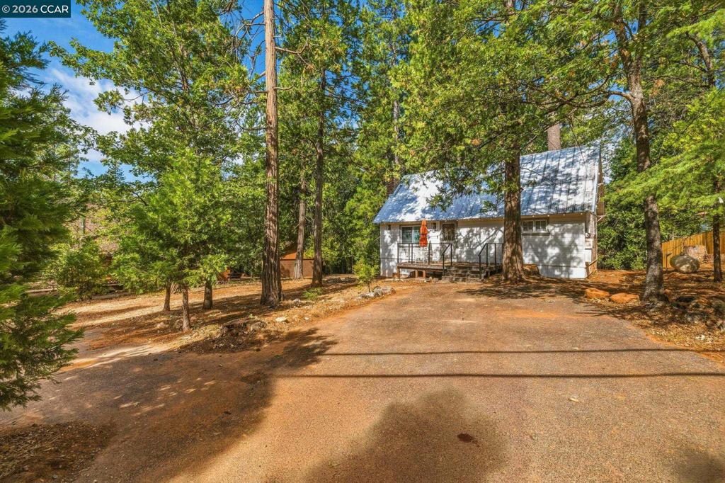 16764 Estralita Dr, Sonora, CA 95370