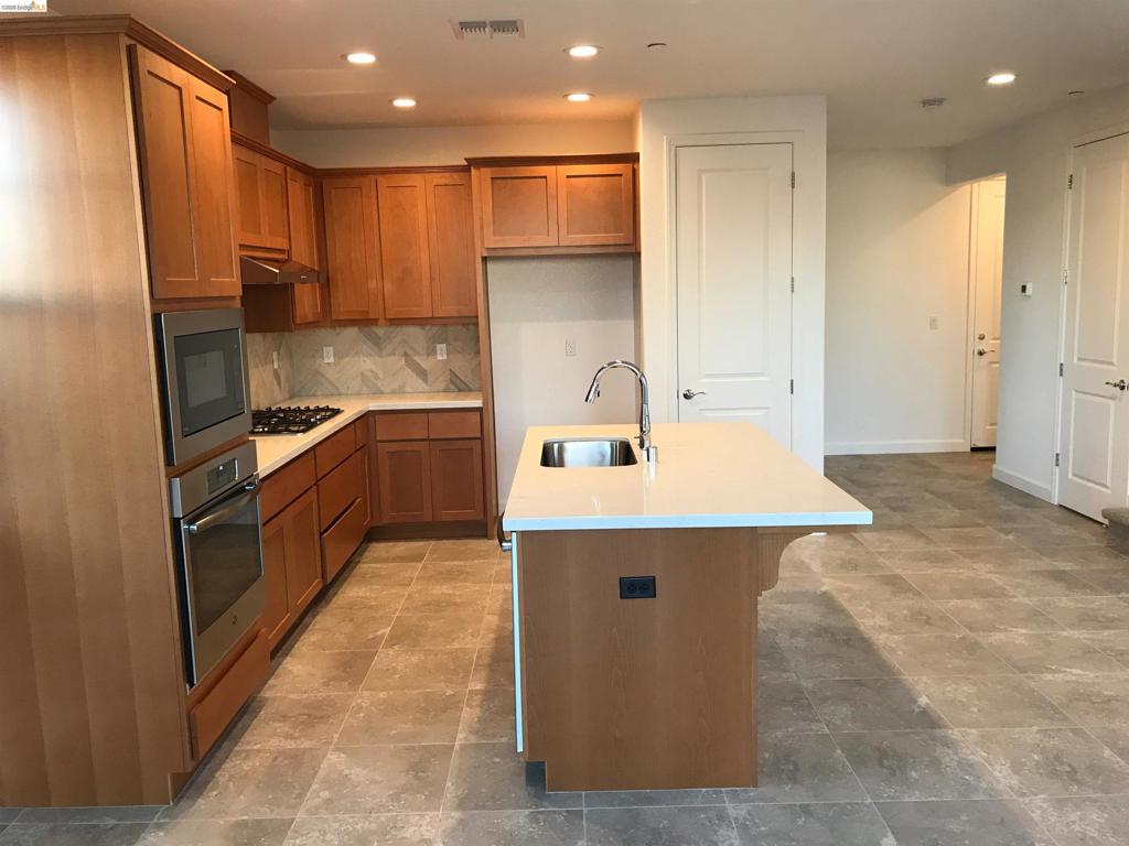 739 JENNIFER STREET, Brentwood (CC), CA 94513-9999