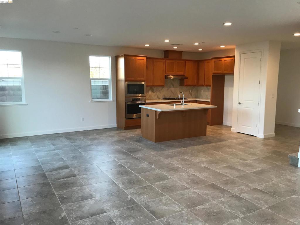 739 JENNIFER STREET, Brentwood (CC), CA 94513-9999
