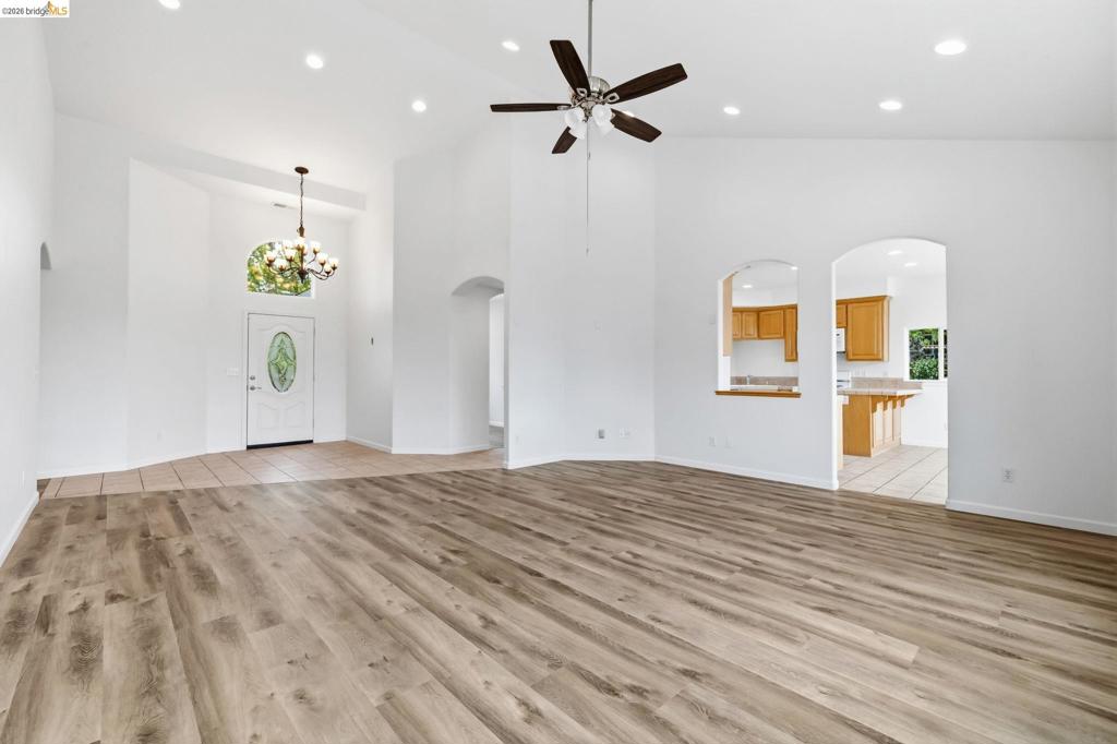 667 Twilight Ct, Sonora, CA 95370
