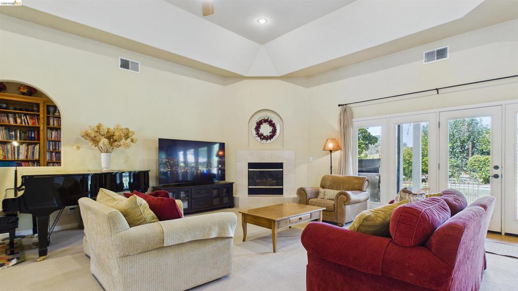 22282 Bennett Rd, Sonora, CA 95370