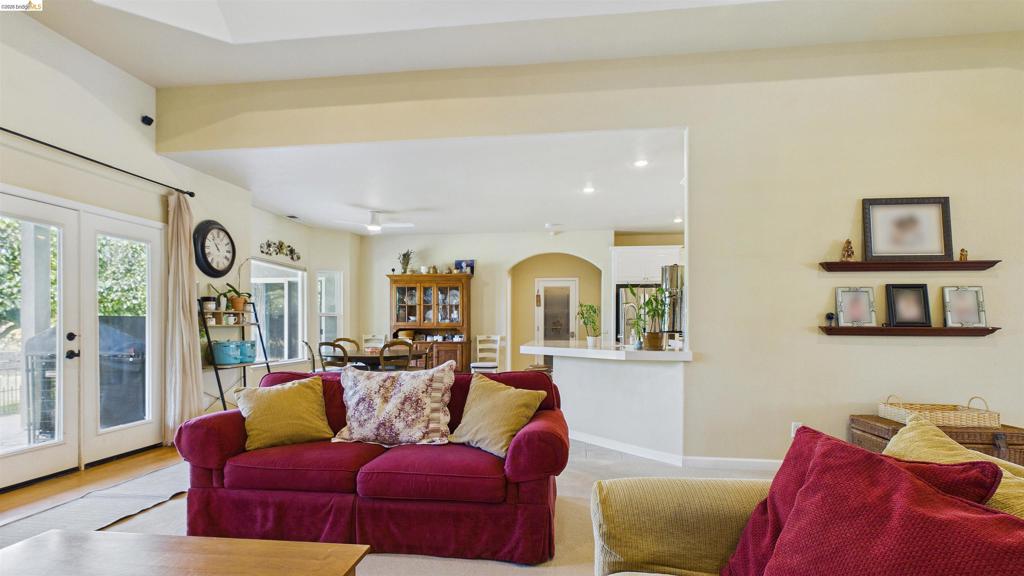 22282 Bennett Rd, Sonora, CA 95370