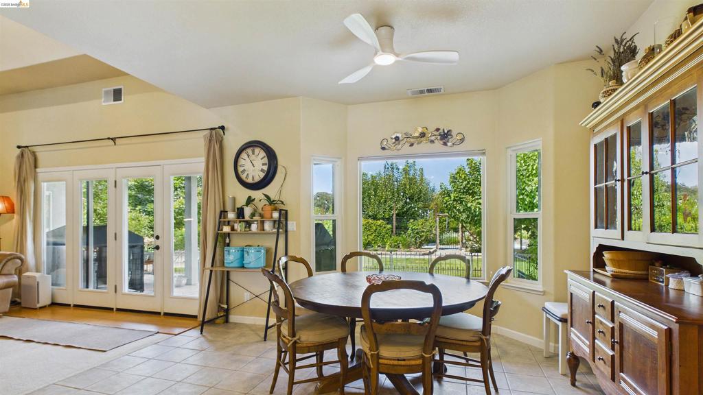 22282 Bennett Rd, Sonora, CA 95370