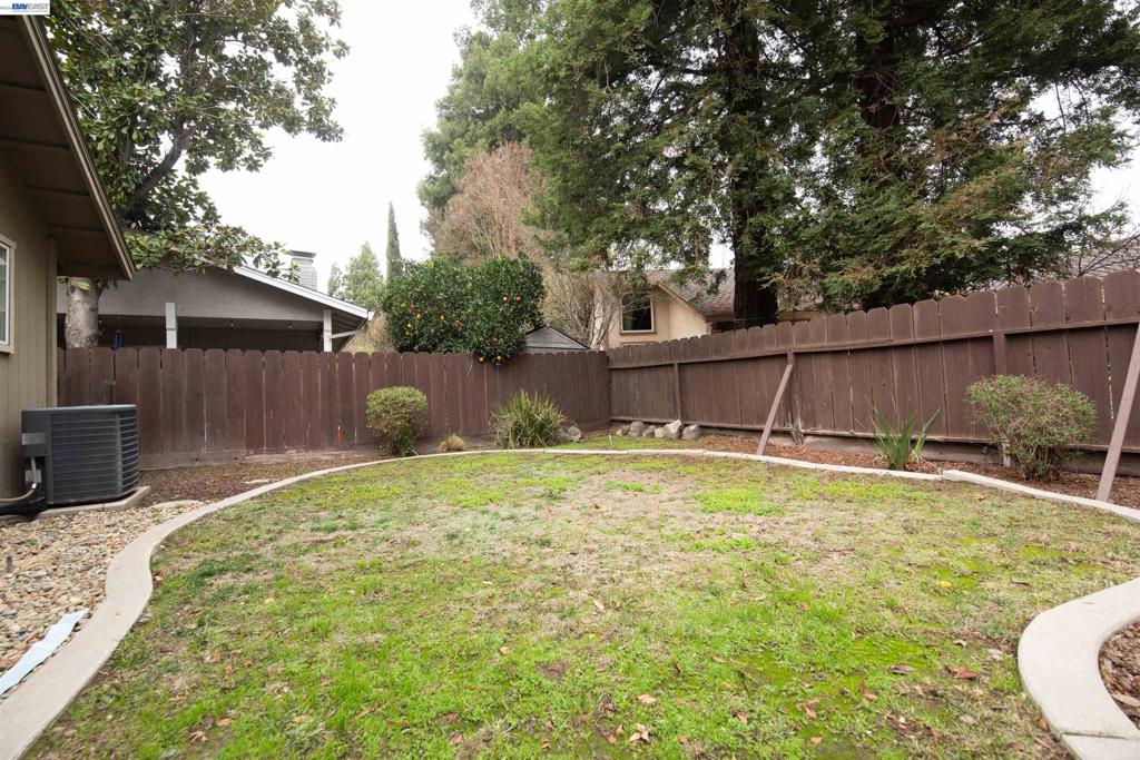 1336 HIDDEN GLEN DR, Modesto, CA 95355-3628