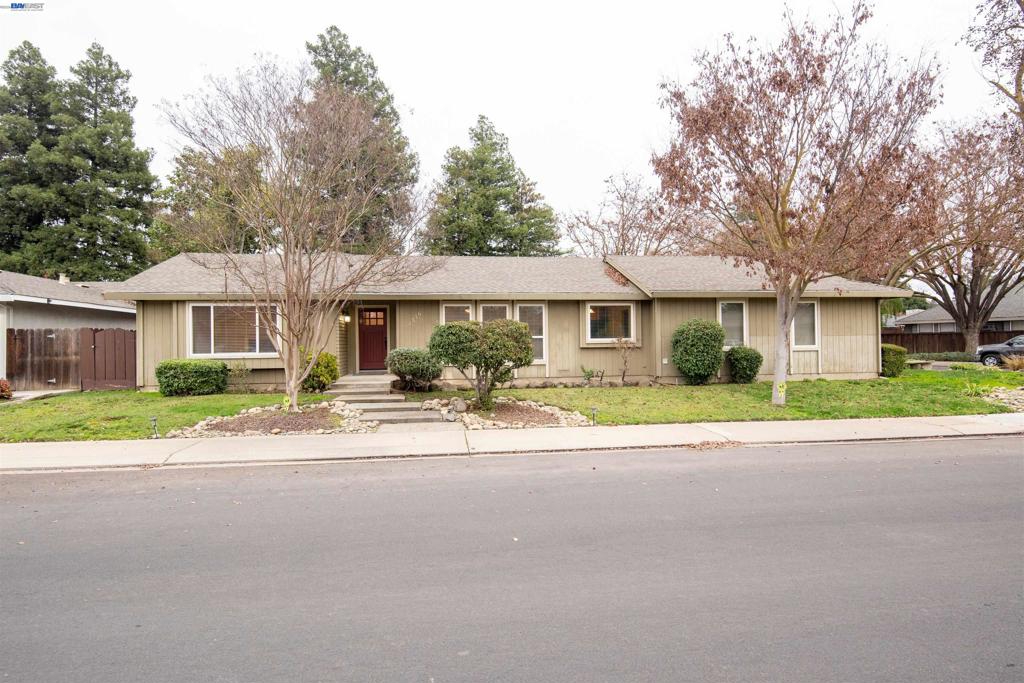 1336 HIDDEN GLEN DR, Modesto, CA 95355-3628