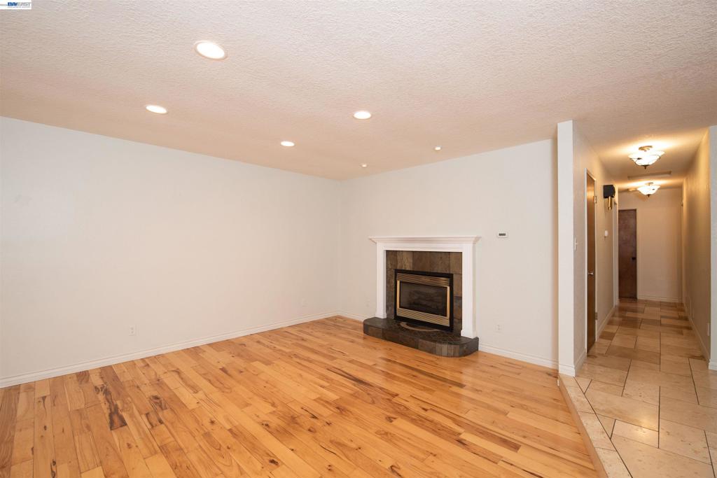 1336 HIDDEN GLEN DR, Modesto, CA 95355-3628