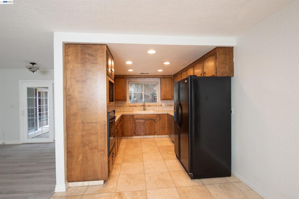1336 HIDDEN GLEN DR, Modesto, CA 95355-3628