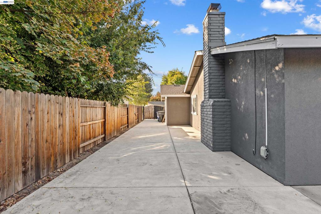 2713 Finlandia Ave, Modesto, CA 95358