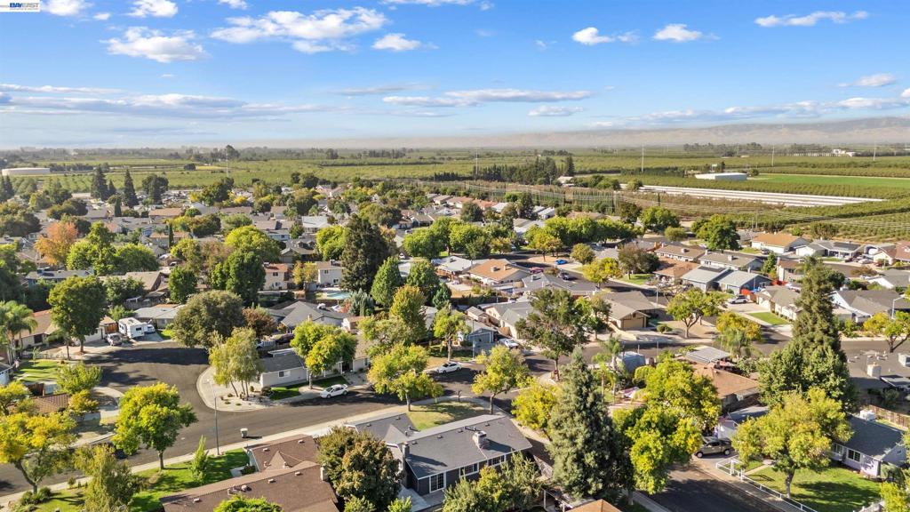 2713 Finlandia Ave, Modesto, CA 95358