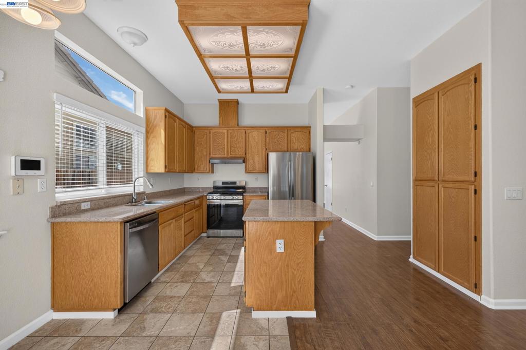 690 Canyonwood Dr., Brentwood (CC), CA 94513-1843