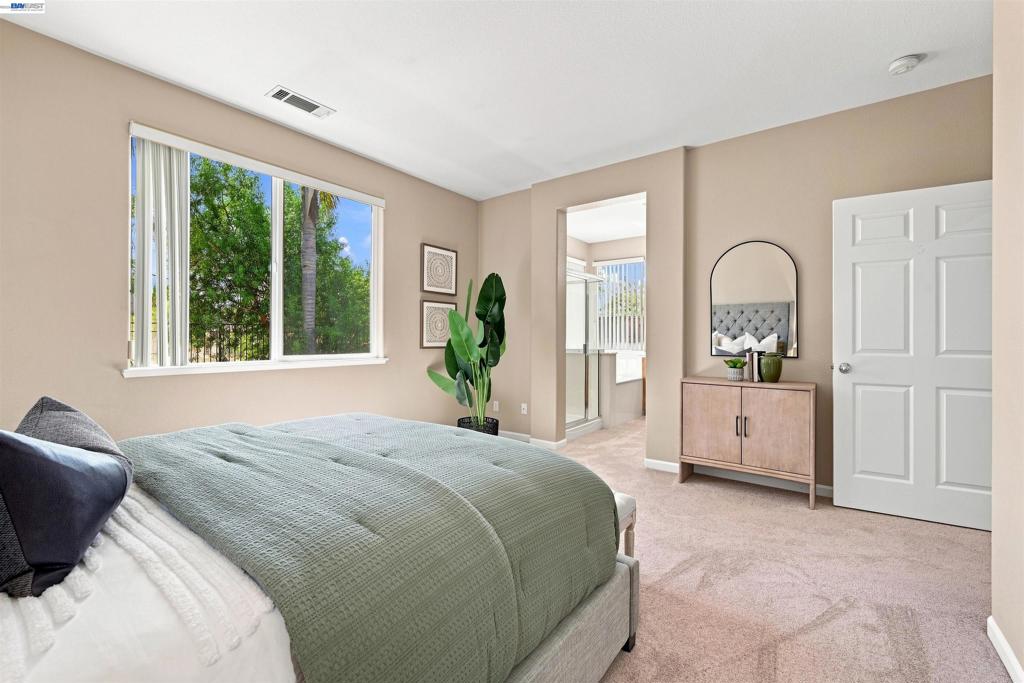 Open Photo