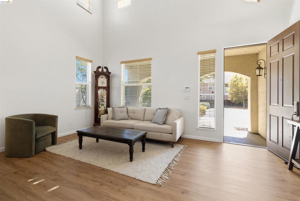 9569 California Oak Cir, Patterson, CA 95363