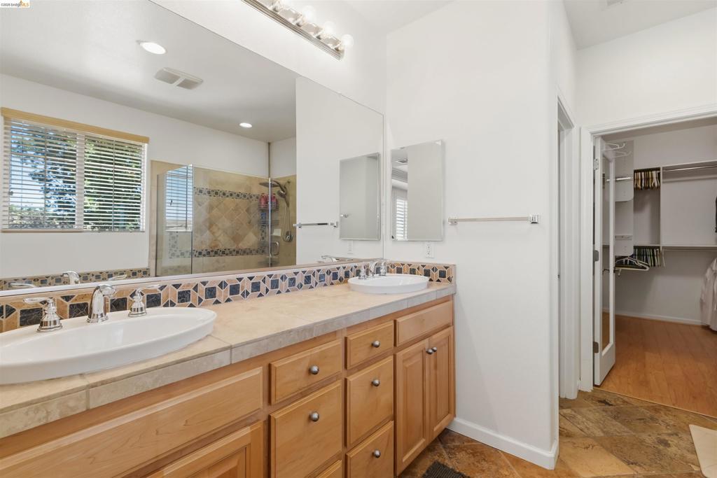 9569 California Oak Cir, Patterson, CA 95363