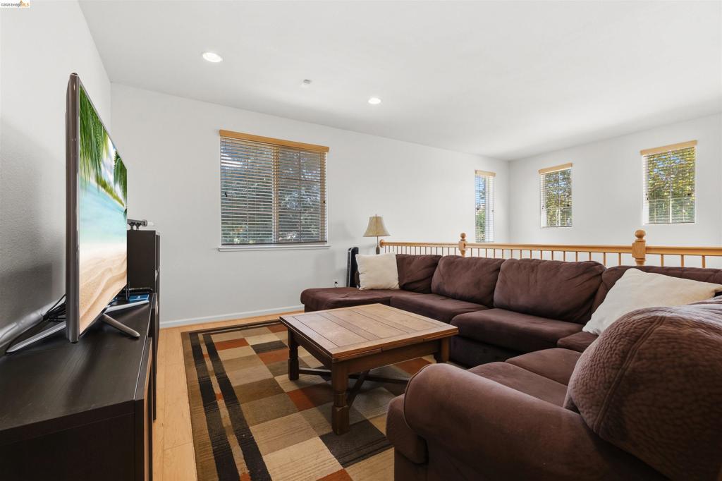9569 California Oak Cir, Patterson, CA 95363