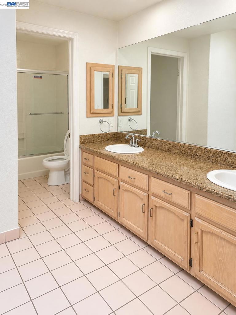 2204 Cheyenne Way, Modesto, CA 95356
