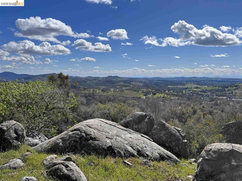 18351 Olov, Sonora, CA 95370