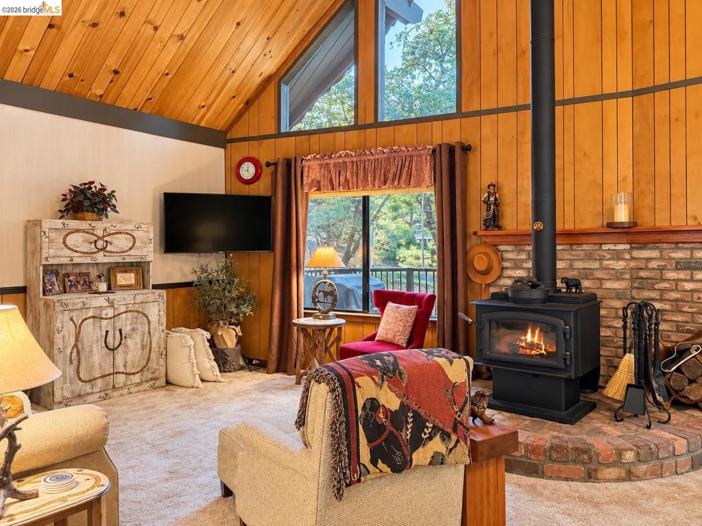 19007 Digger Pine St, Groveland, CA 95321