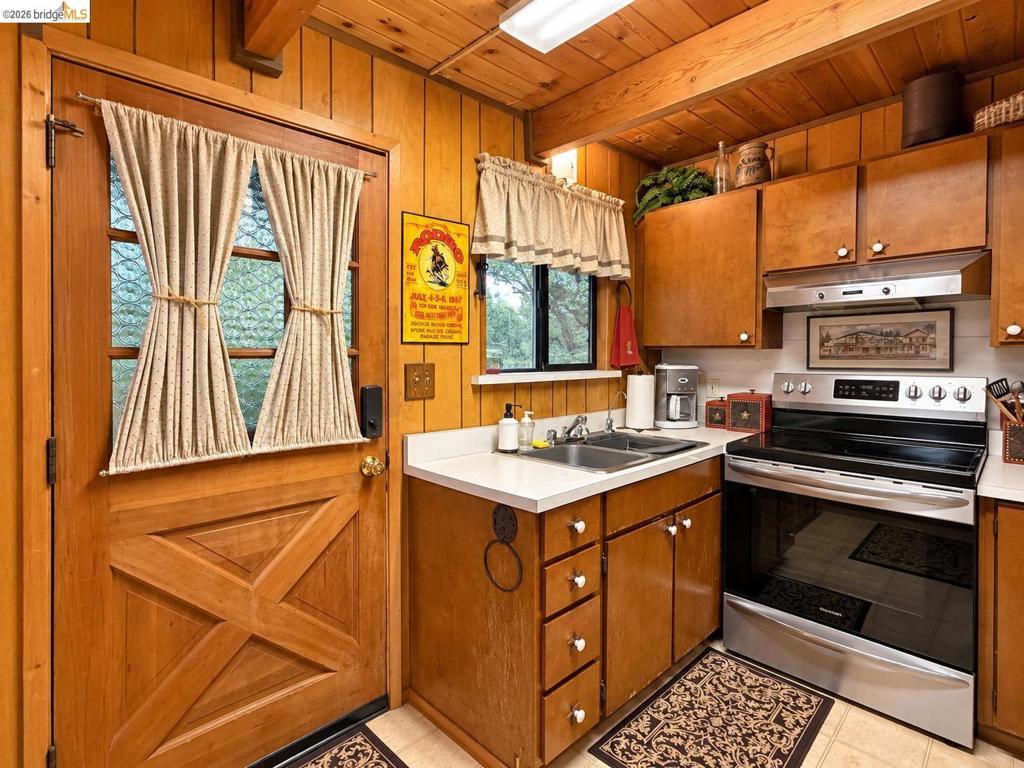 19007 Digger Pine St, Groveland, CA 95321