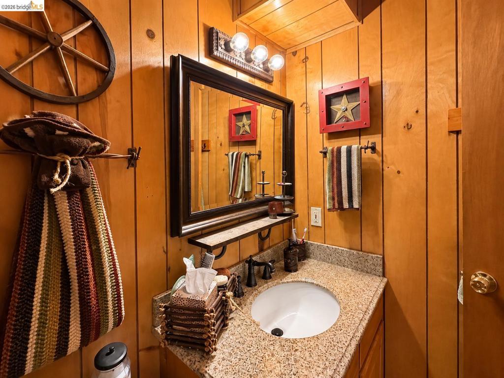 19007 Digger Pine St, Groveland, CA 95321