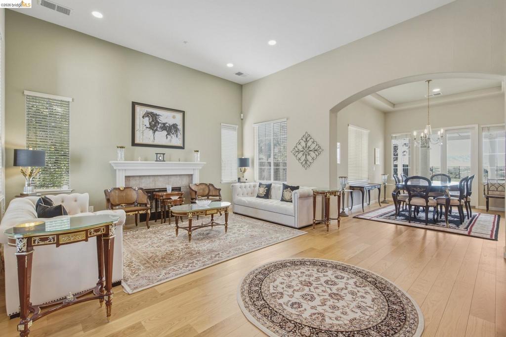 171 E Country Club Dr, Brentwood (CC), CA 94513