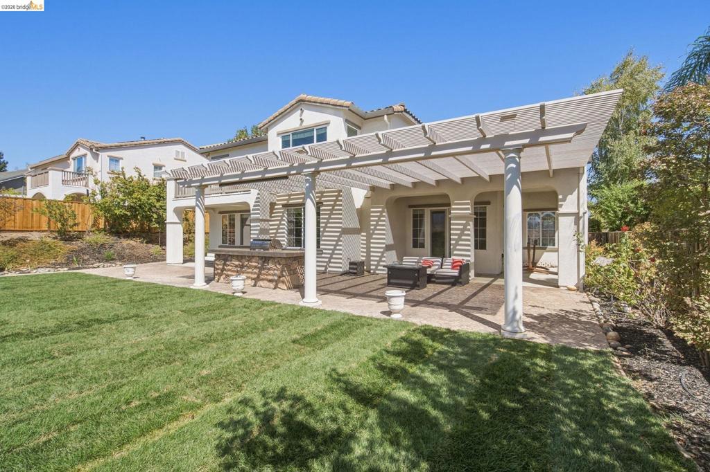171 E Country Club Dr, Brentwood (CC), CA 94513