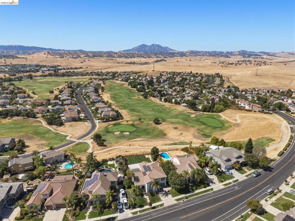 171 E Country Club Dr, Brentwood (CC), CA 94513