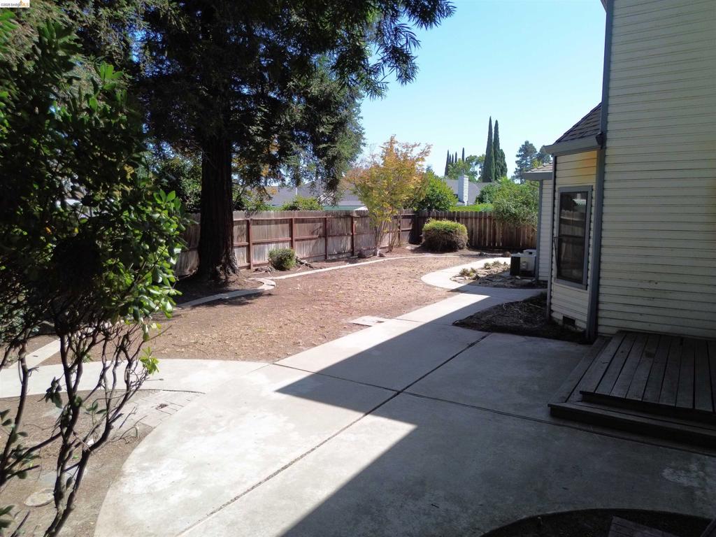 3716 Viader Dr, Modesto, CA 95356