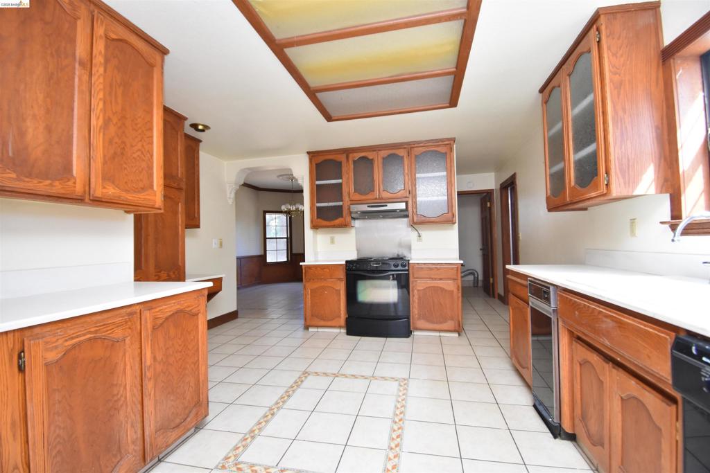 3716 Viader Dr, Modesto, CA 95356