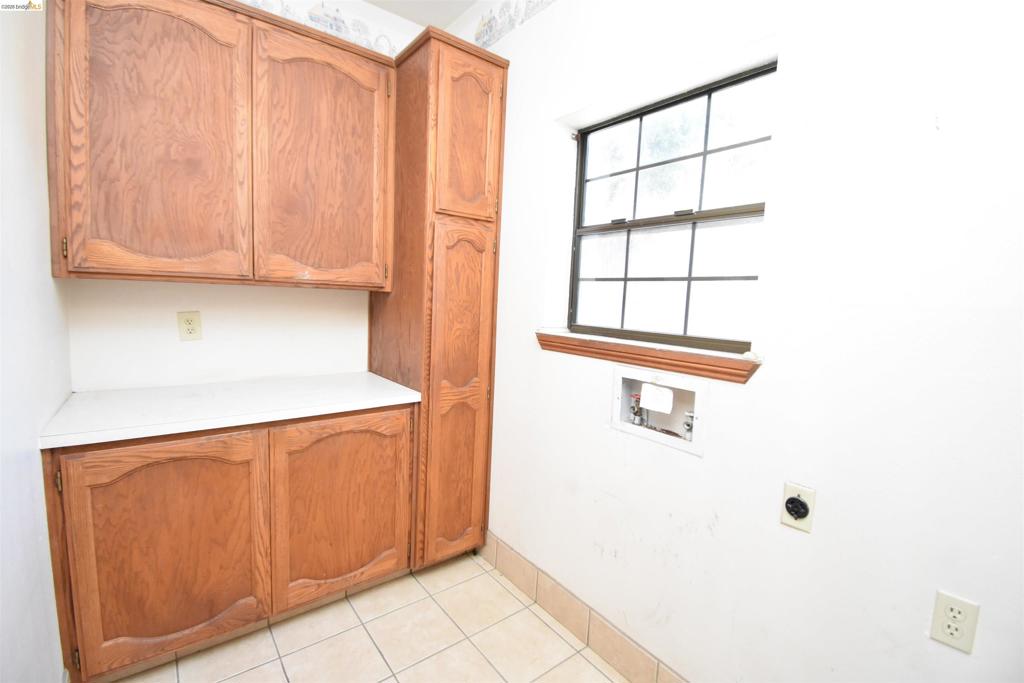 3716 Viader Dr, Modesto, CA 95356