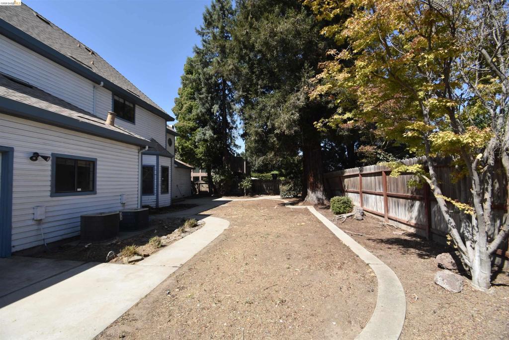 3716 Viader Dr, Modesto, CA 95356