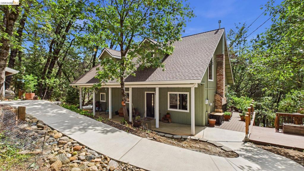 17093 Palomino Ln, Sonora, CA 95370