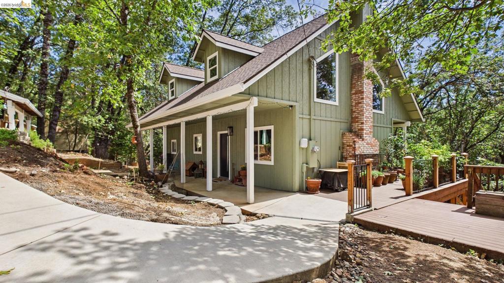 17093 Palomino Ln, Sonora, CA 95370