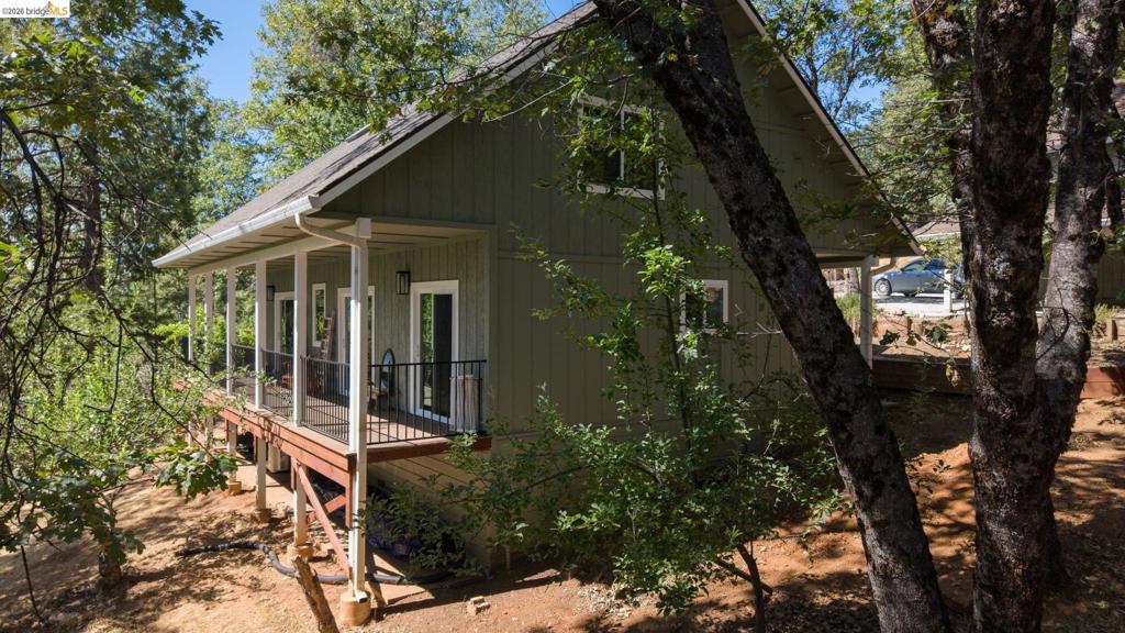 17093 Palomino Ln, Sonora, CA 95370