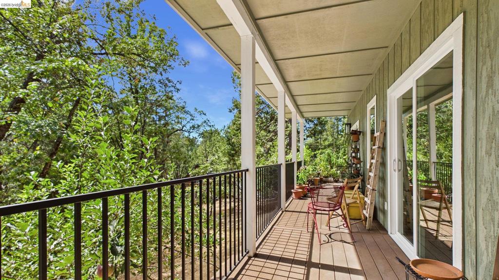 17093 Palomino Ln, Sonora, CA 95370