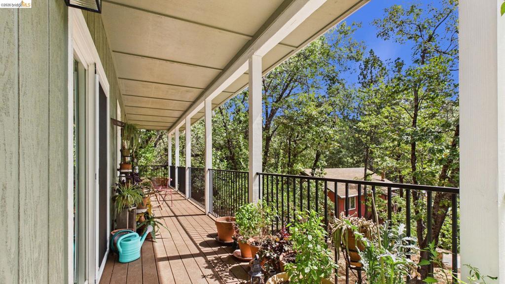 17093 Palomino Ln, Sonora, CA 95370