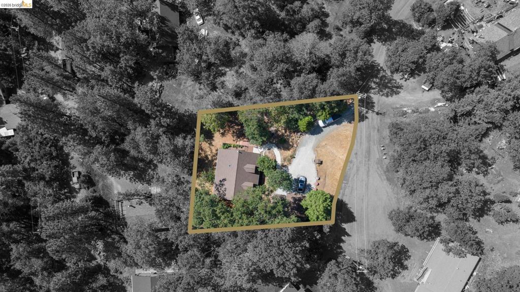 17093 Palomino Ln, Sonora, CA 95370