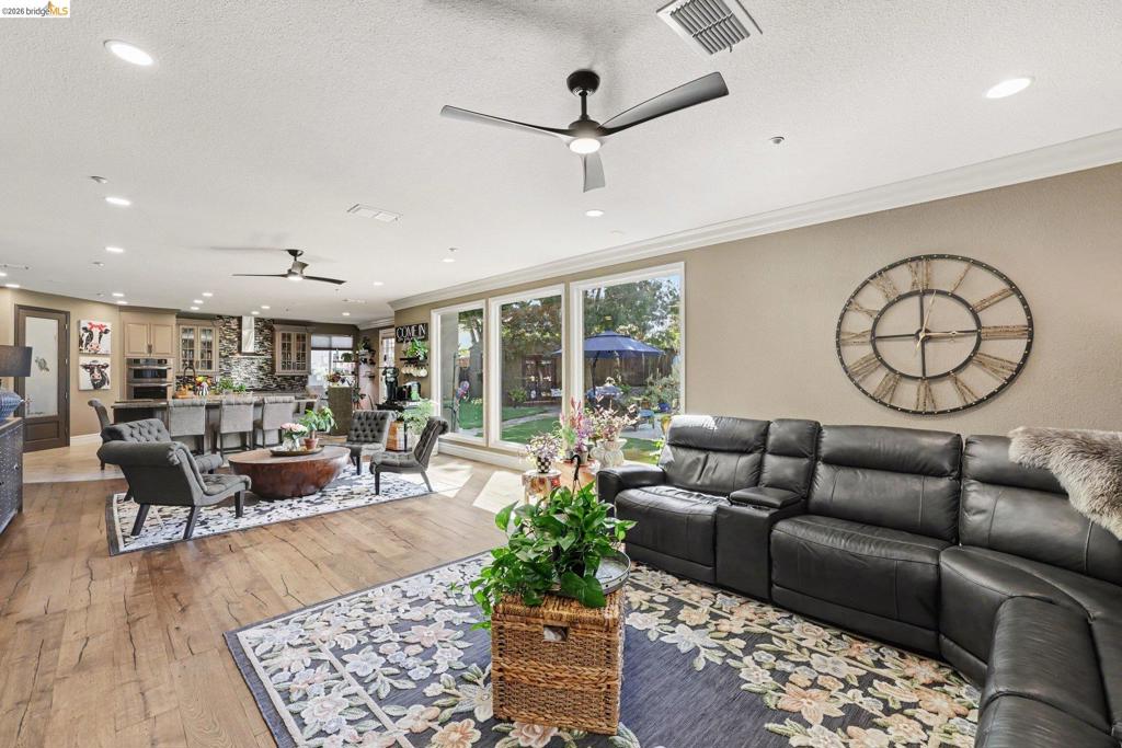 1587 Dawnview Dr, Brentwood (CC), CA 94513
