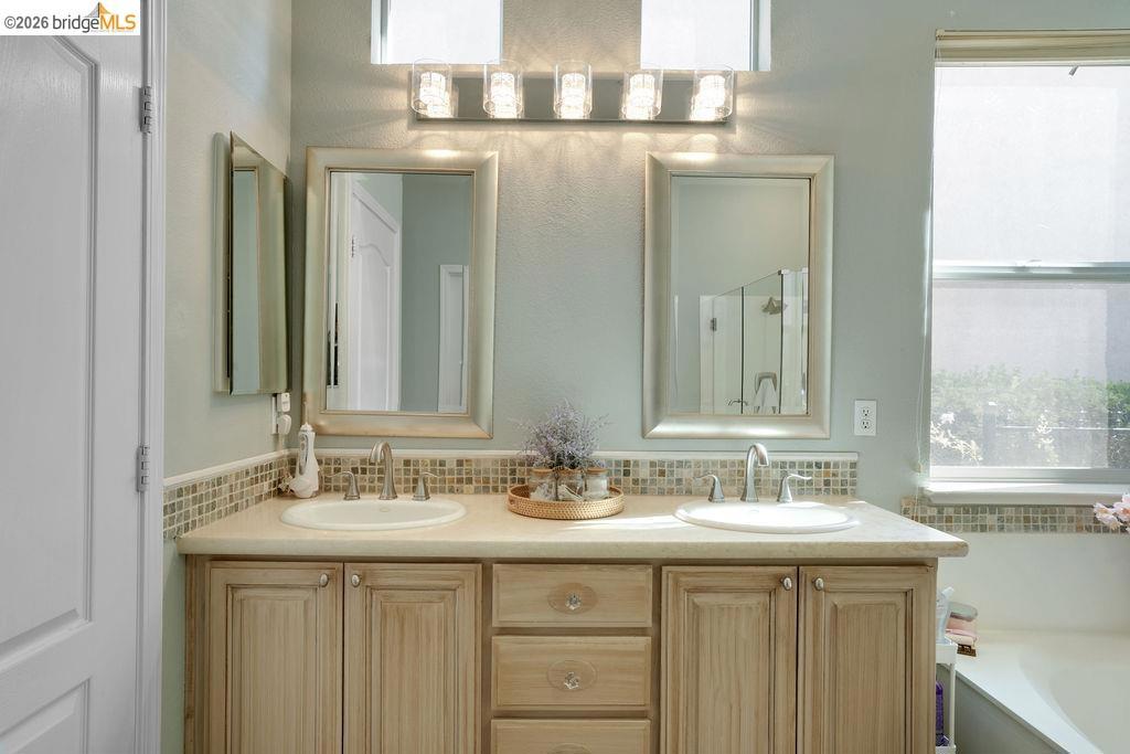 1361 Mcprince Ln, Brentwood (CC), CA 94513