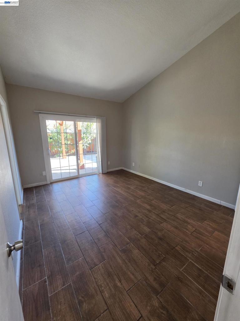 152 Chardonnay Street, Los Banos, CA 93635-6332