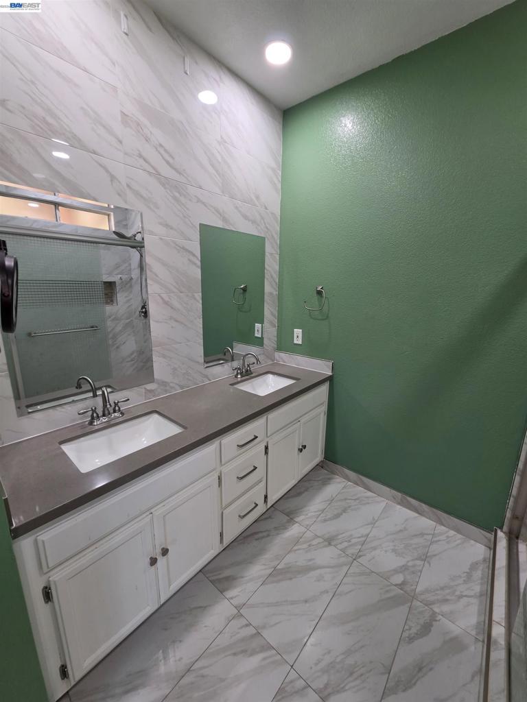 152 Chardonnay Street, Los Banos, CA 93635-6332