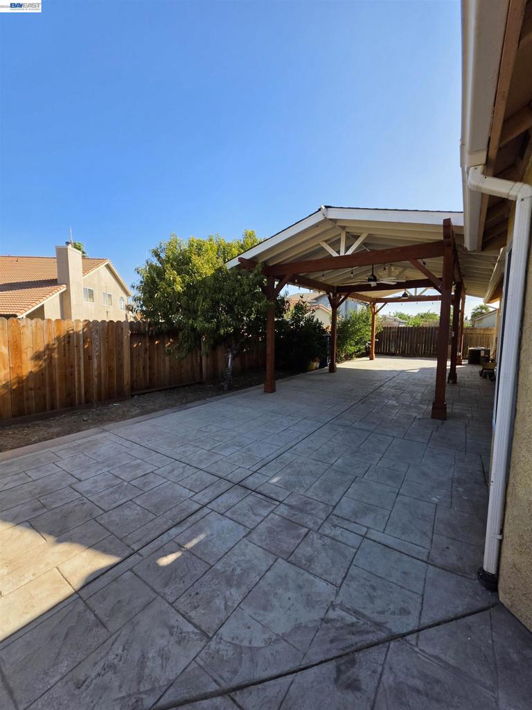 152 Chardonnay Street, Los Banos, CA 93635-6332