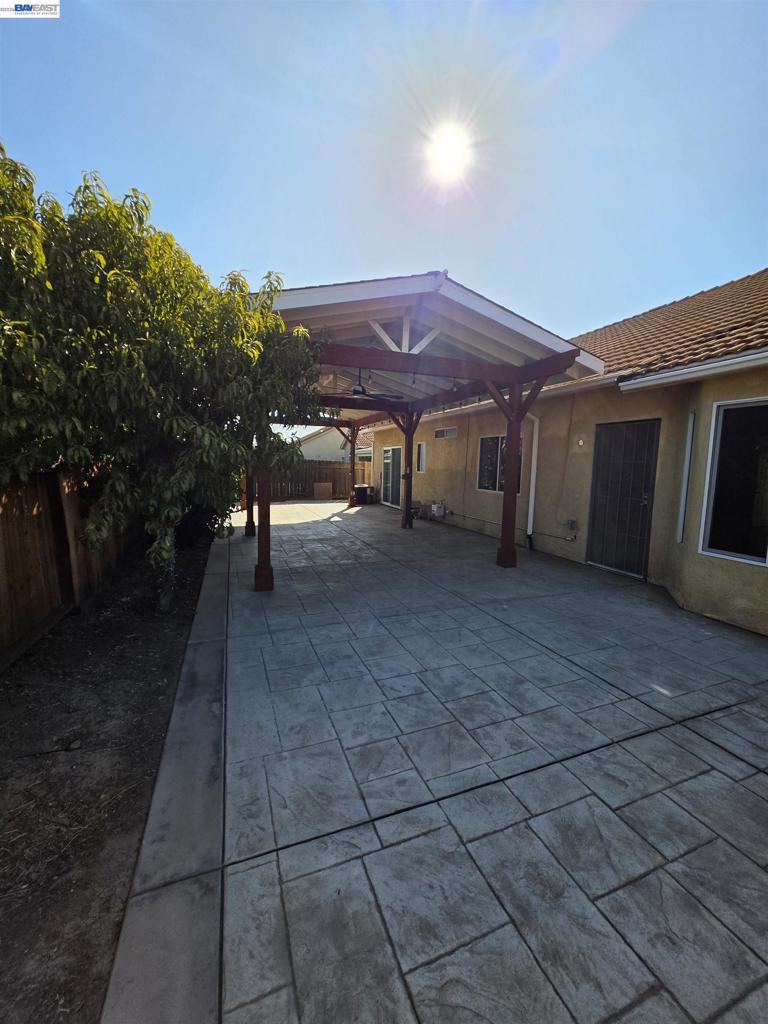 152 Chardonnay Street, Los Banos, CA 93635-6332