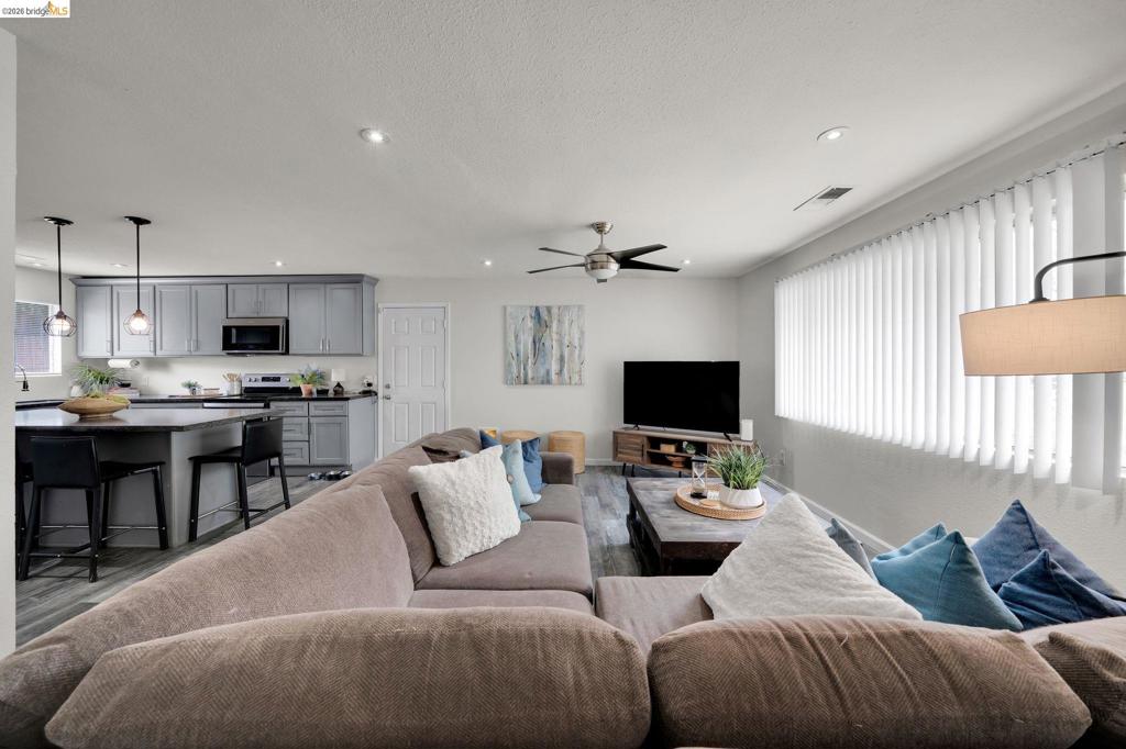 1240 Duffy Way, Brentwood (CC), CA 94513