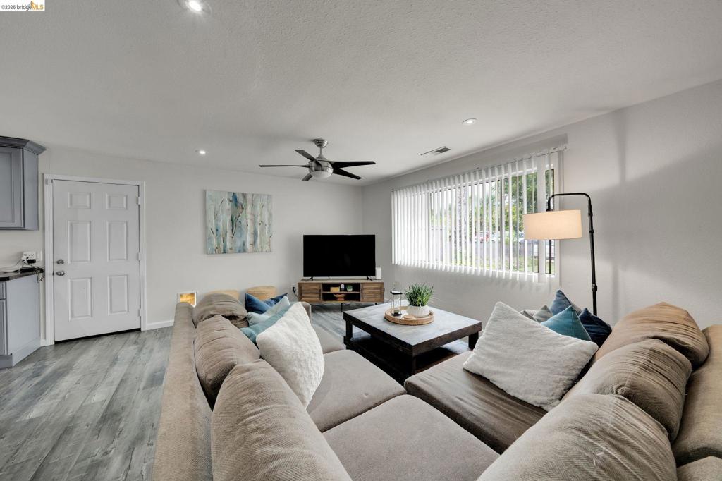 1240 Duffy Way, Brentwood (CC), CA 94513