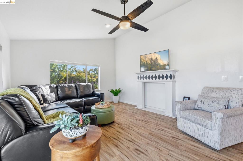 12660 Red Chestnut Ln #11, Sonora, CA 95370