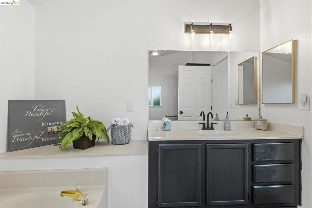 12660 Red Chestnut Ln #11, Sonora, CA 95370