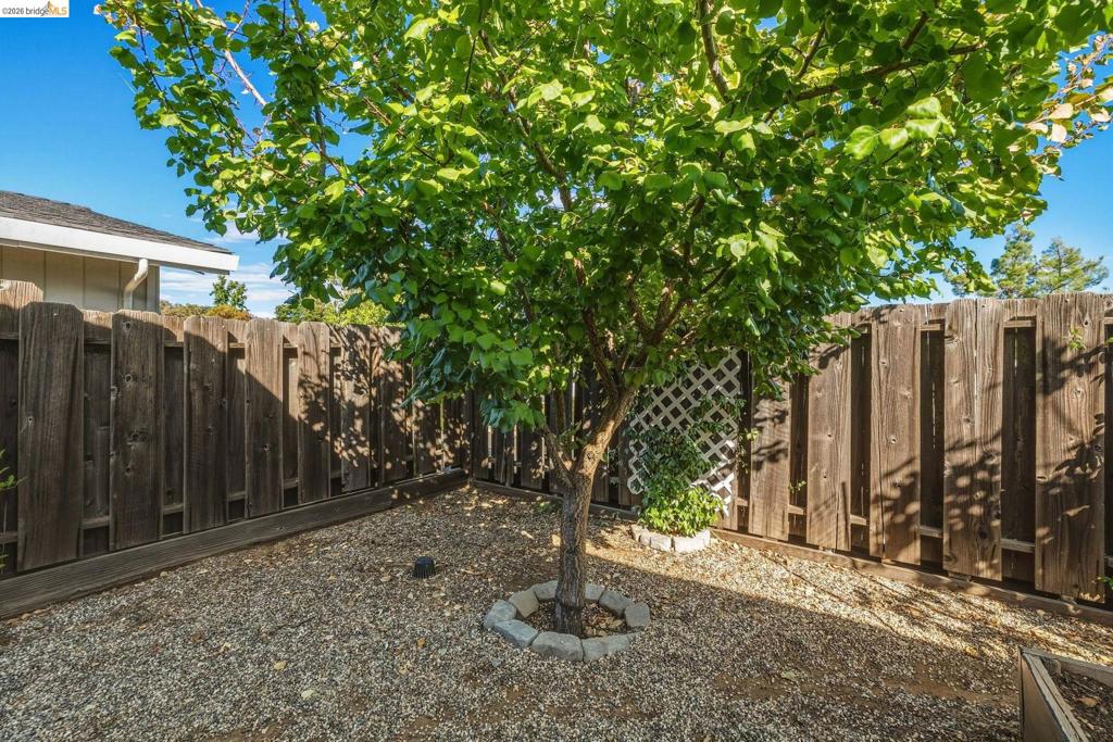 12660 Red Chestnut Ln #11, Sonora, CA 95370