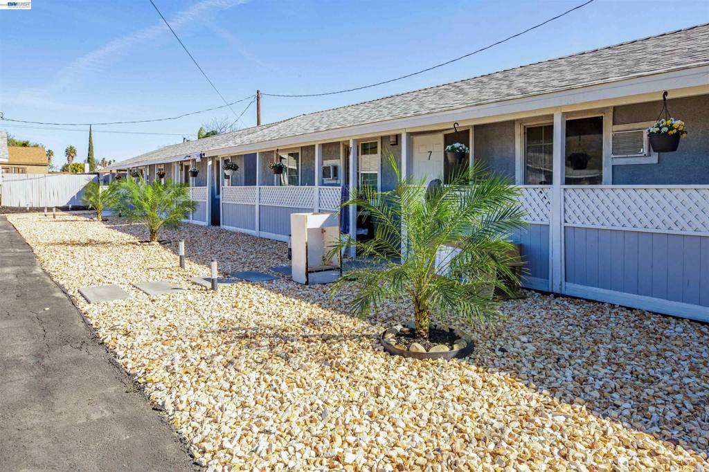 3836 El Camino Ave, Ceres, CA 95307